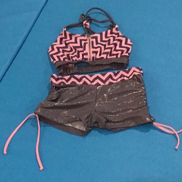 Cheerleading Dance Bra and Shorts - Picture 2 of 5